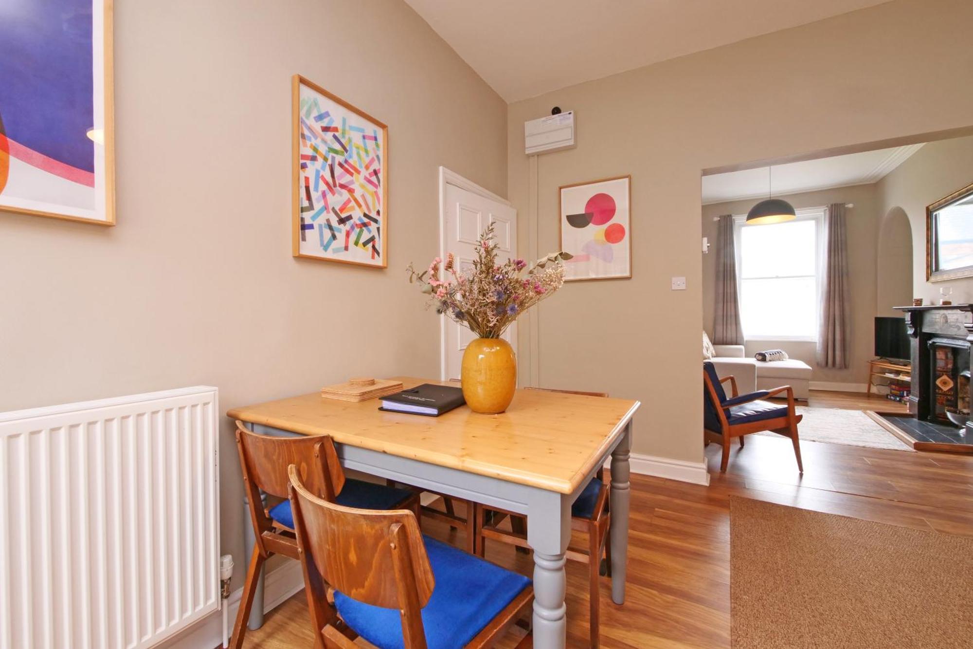 Fifth Quarter Apartment With Free Parking York Exterior foto