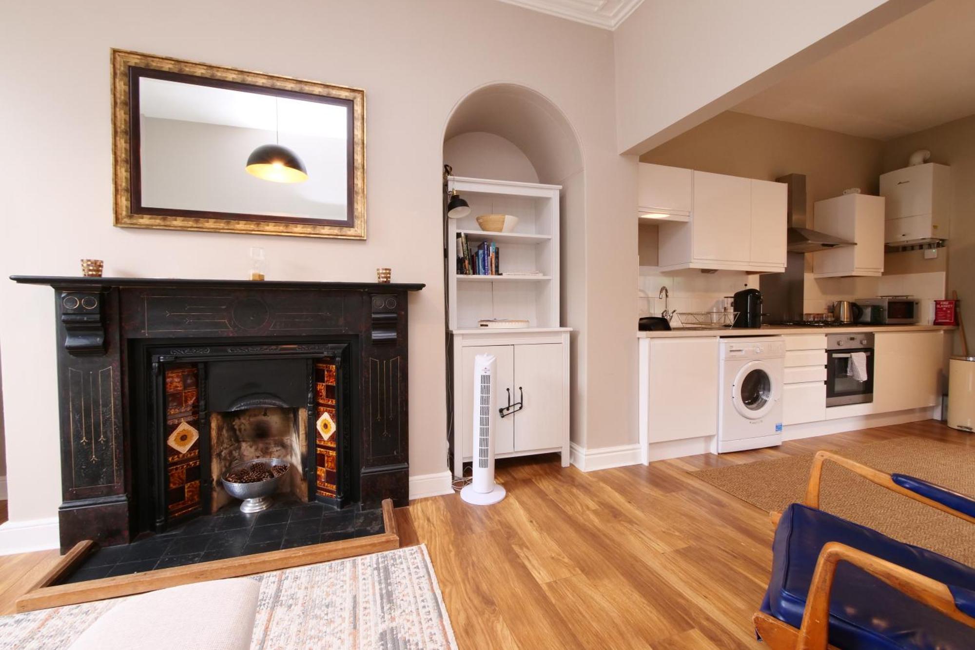 Fifth Quarter Apartment With Free Parking York Exterior foto