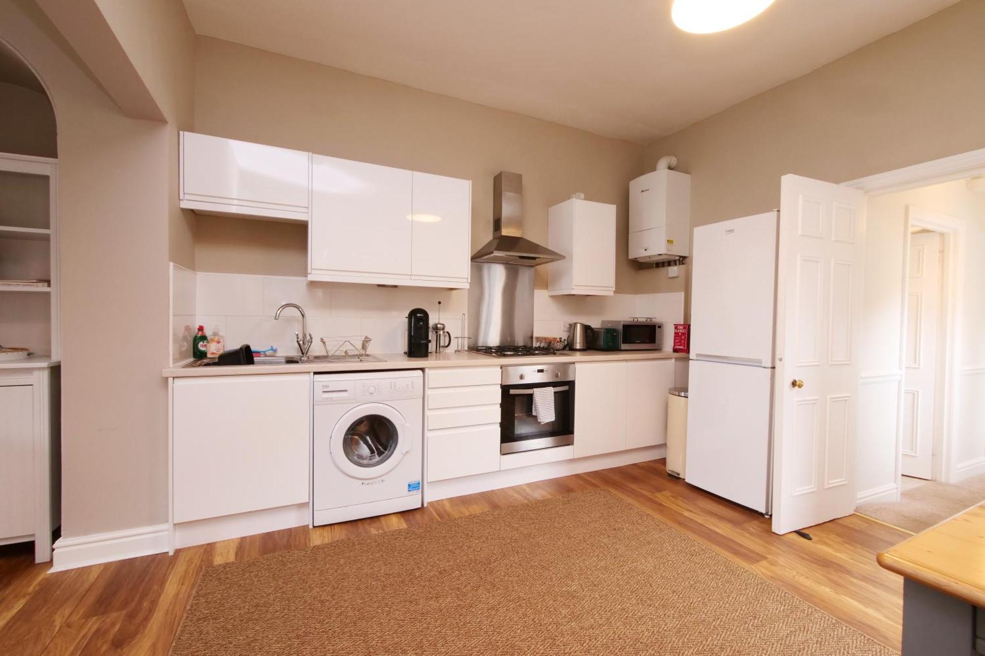 Fifth Quarter Apartment With Free Parking York Exterior foto